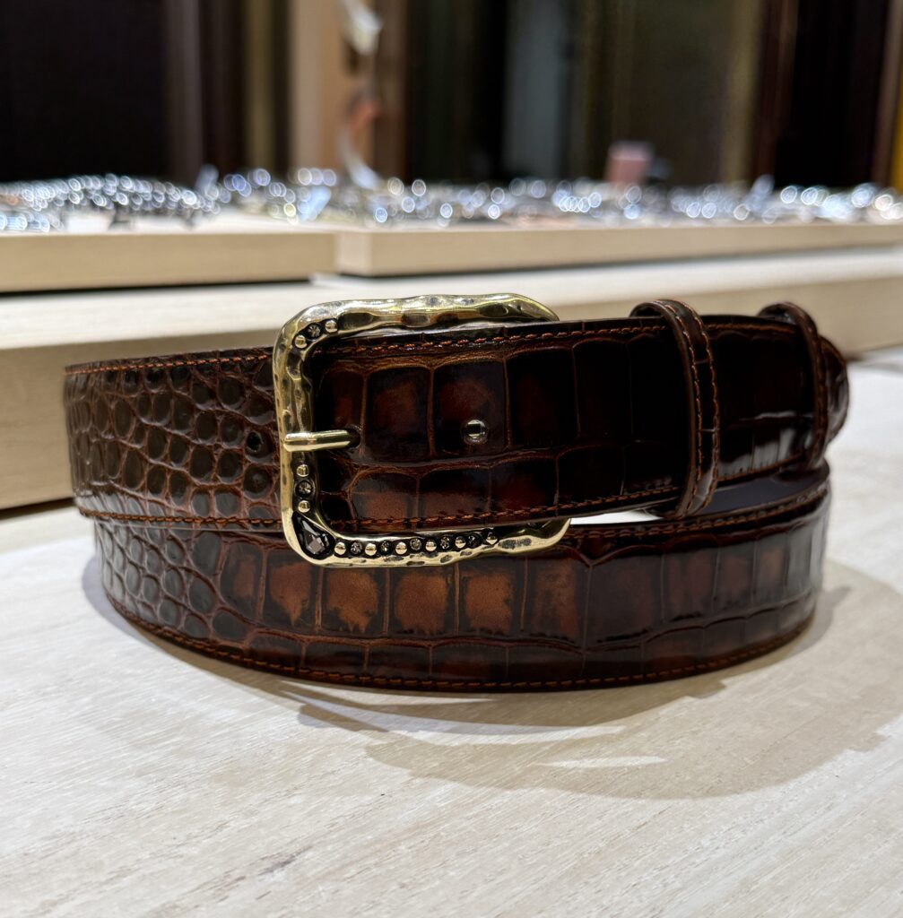 Savouring the BACALL COCCO CYCLOS in Walnut.