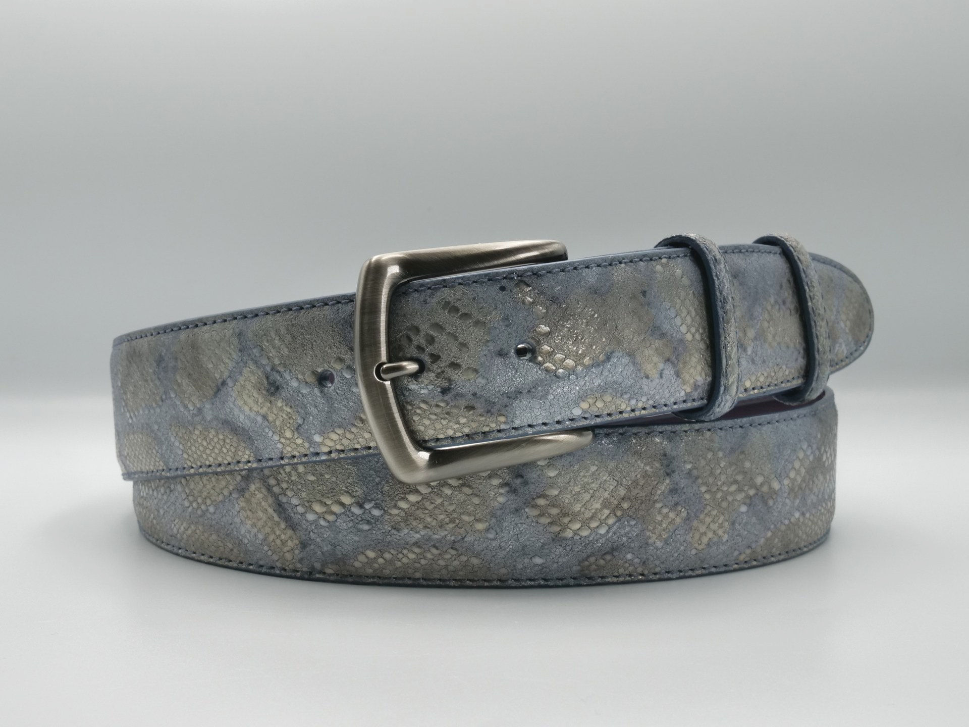 BACALL AFRICHELLA FANTASY PYTHON IRIS