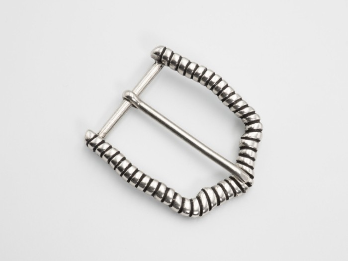 BUCKLE698