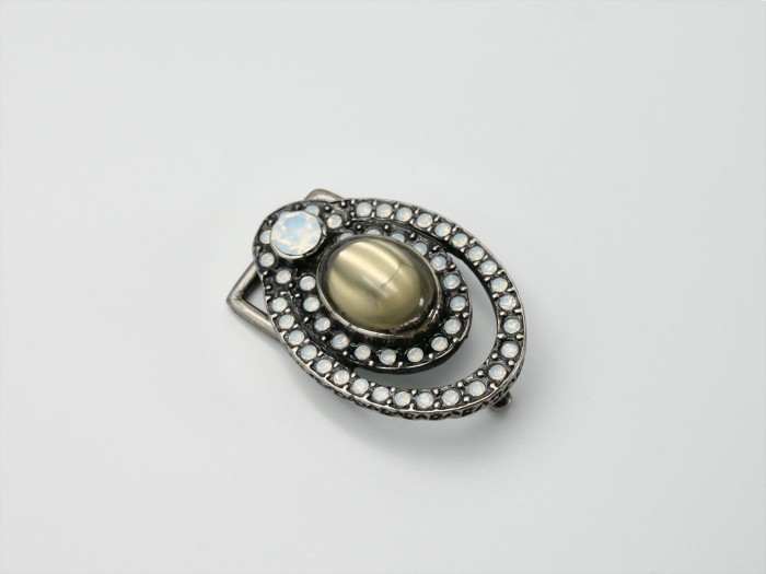 BUCKLE137