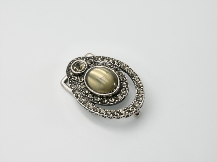BUCKLE135