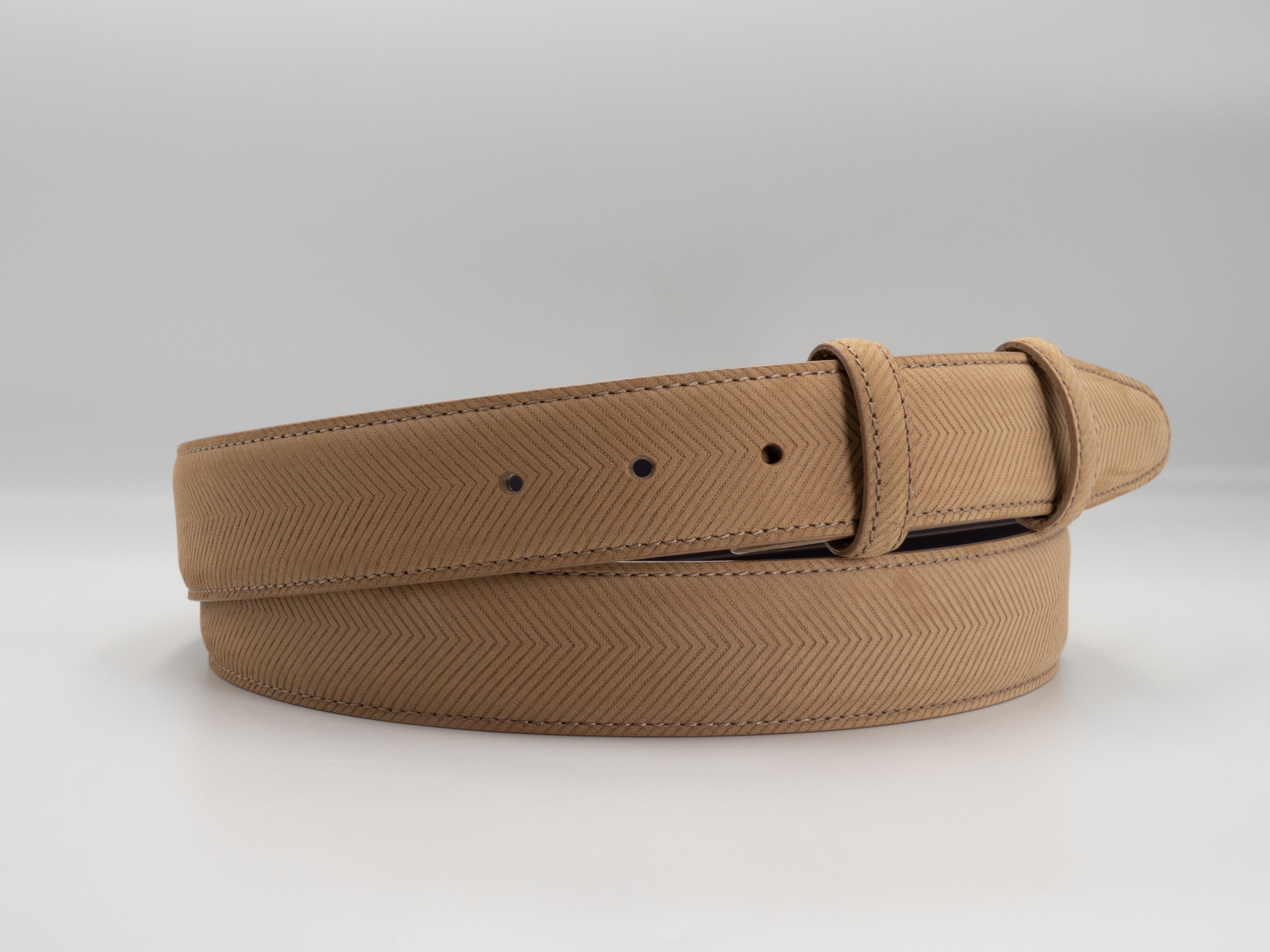BOGART NUBUCK CHEVRON SAND