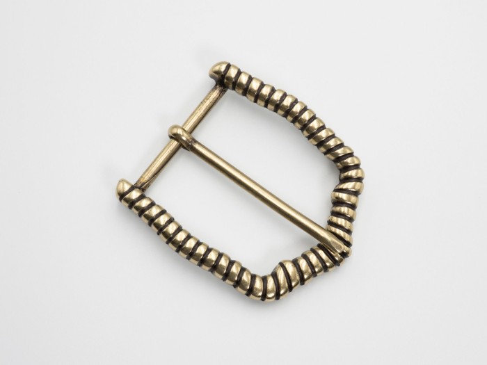 BUCKLE736