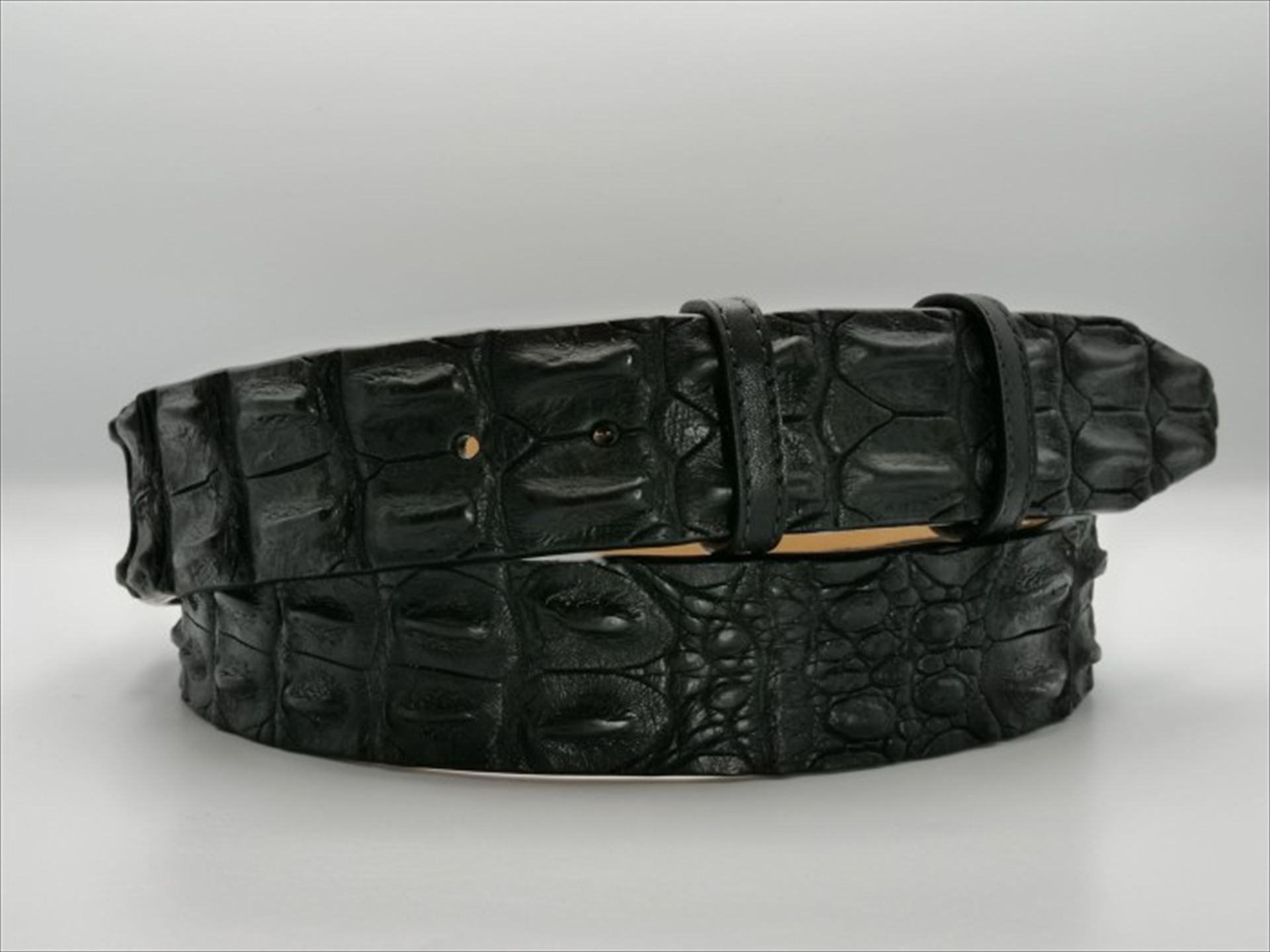 GENUINE POROSUS CROCODILE BLACK