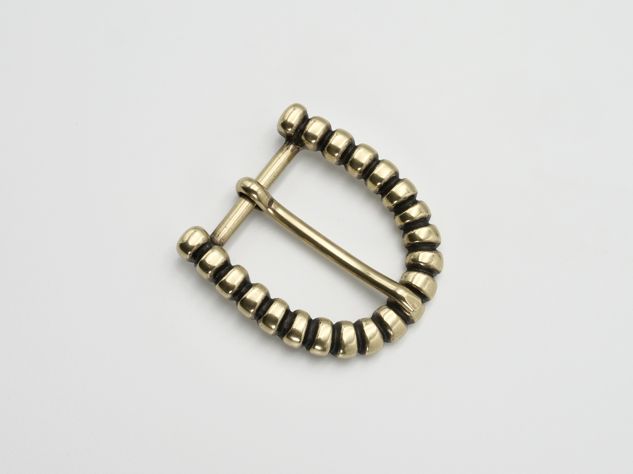 BUCKLE258