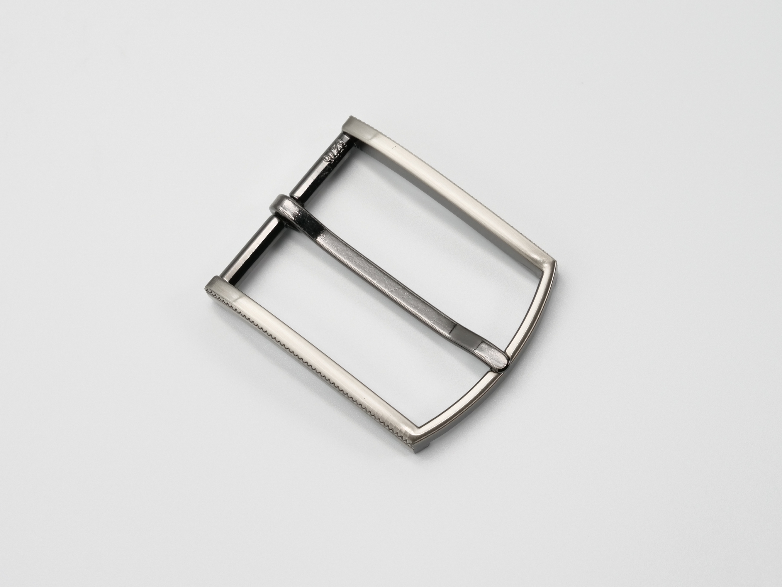 BUCKLE413