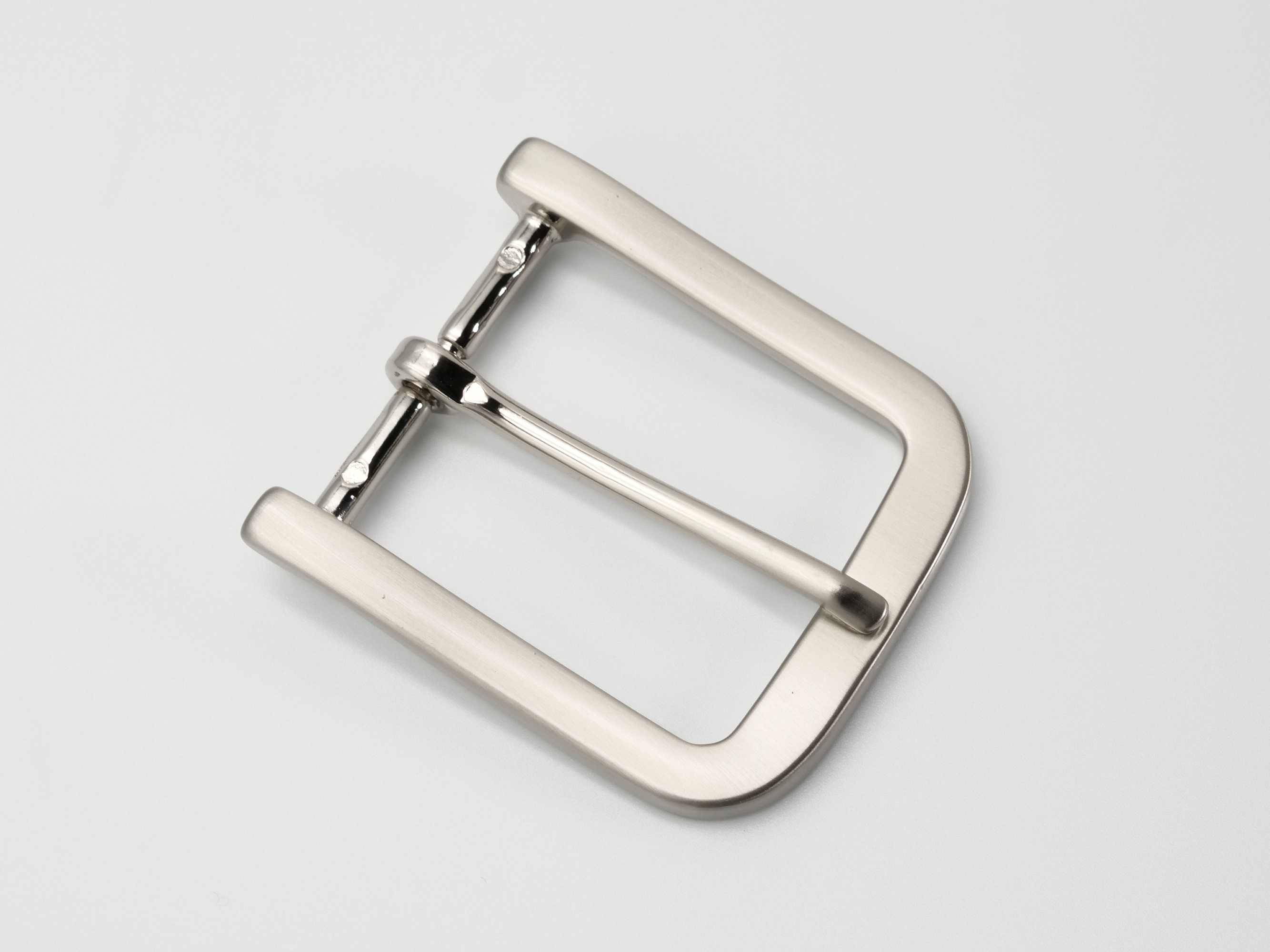 BUCKLE619