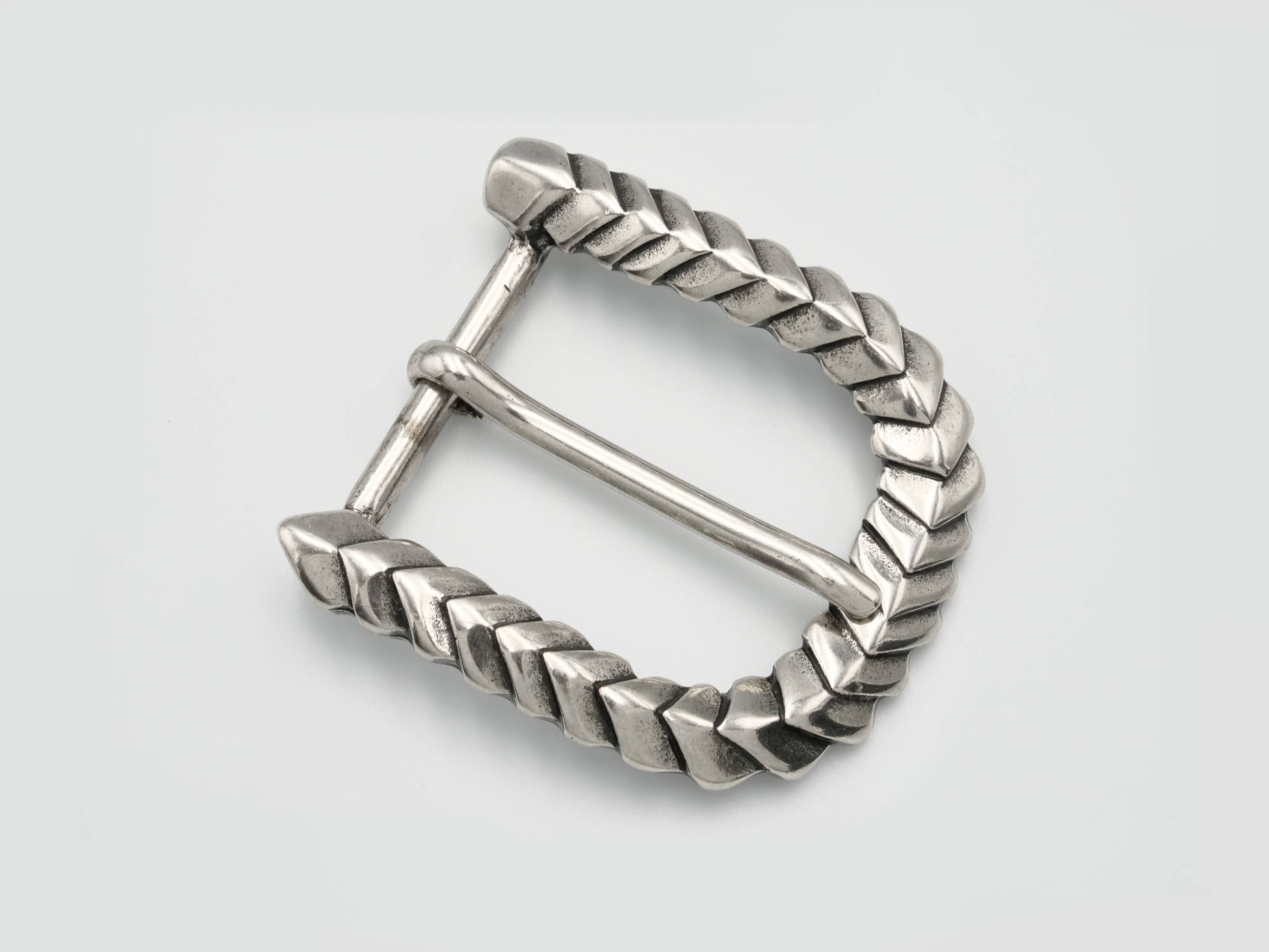BUCKLE643