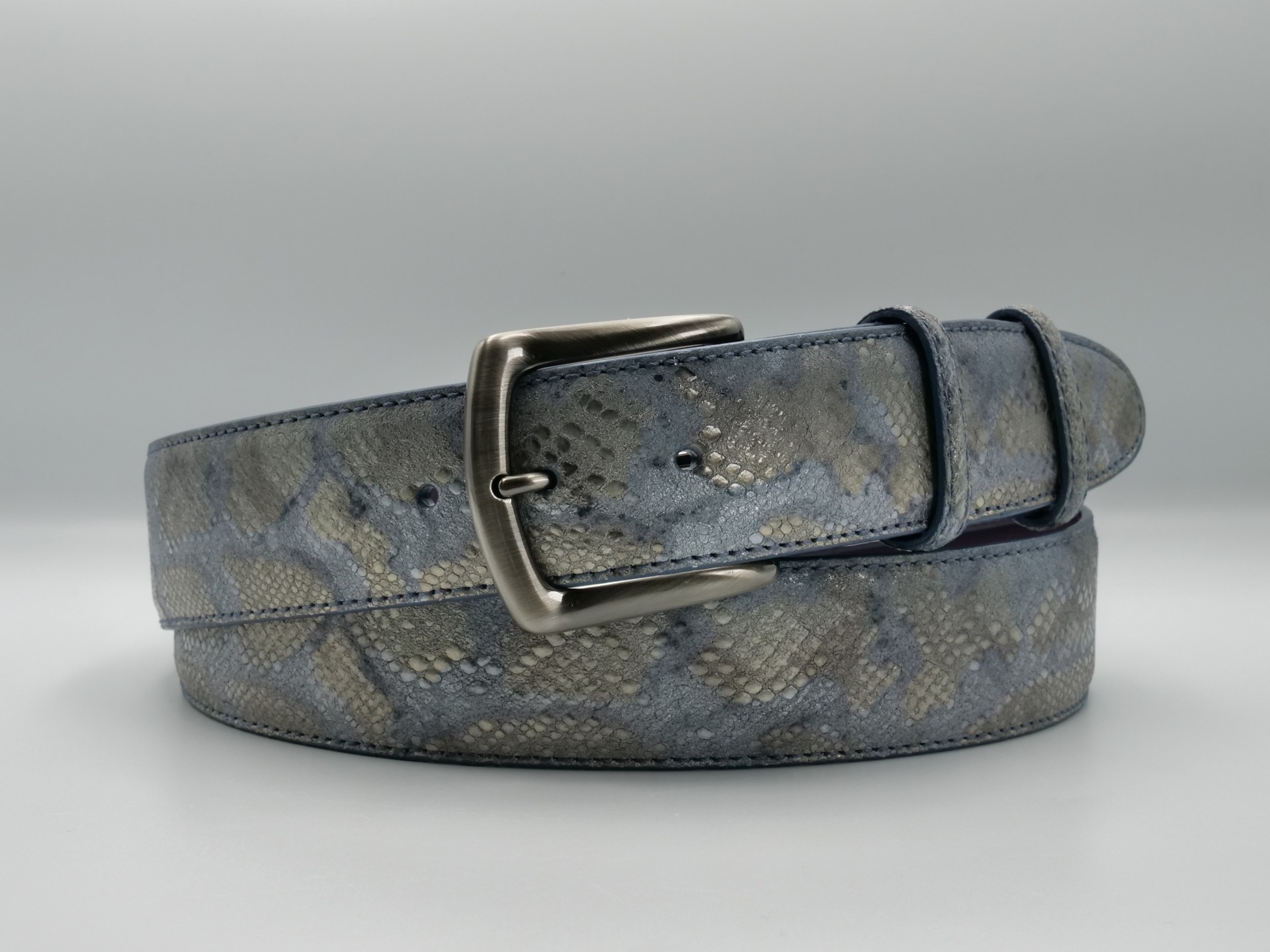 BACALL AFRICHELLA FANTASY PYTHON IRIS