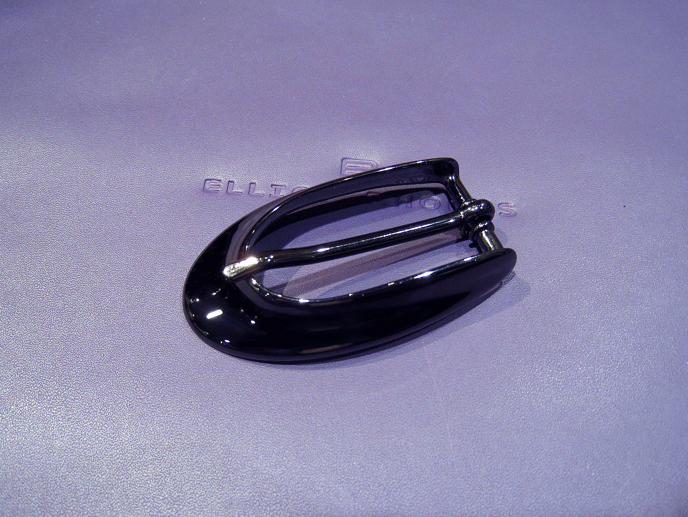 ブラックバックル　25mm