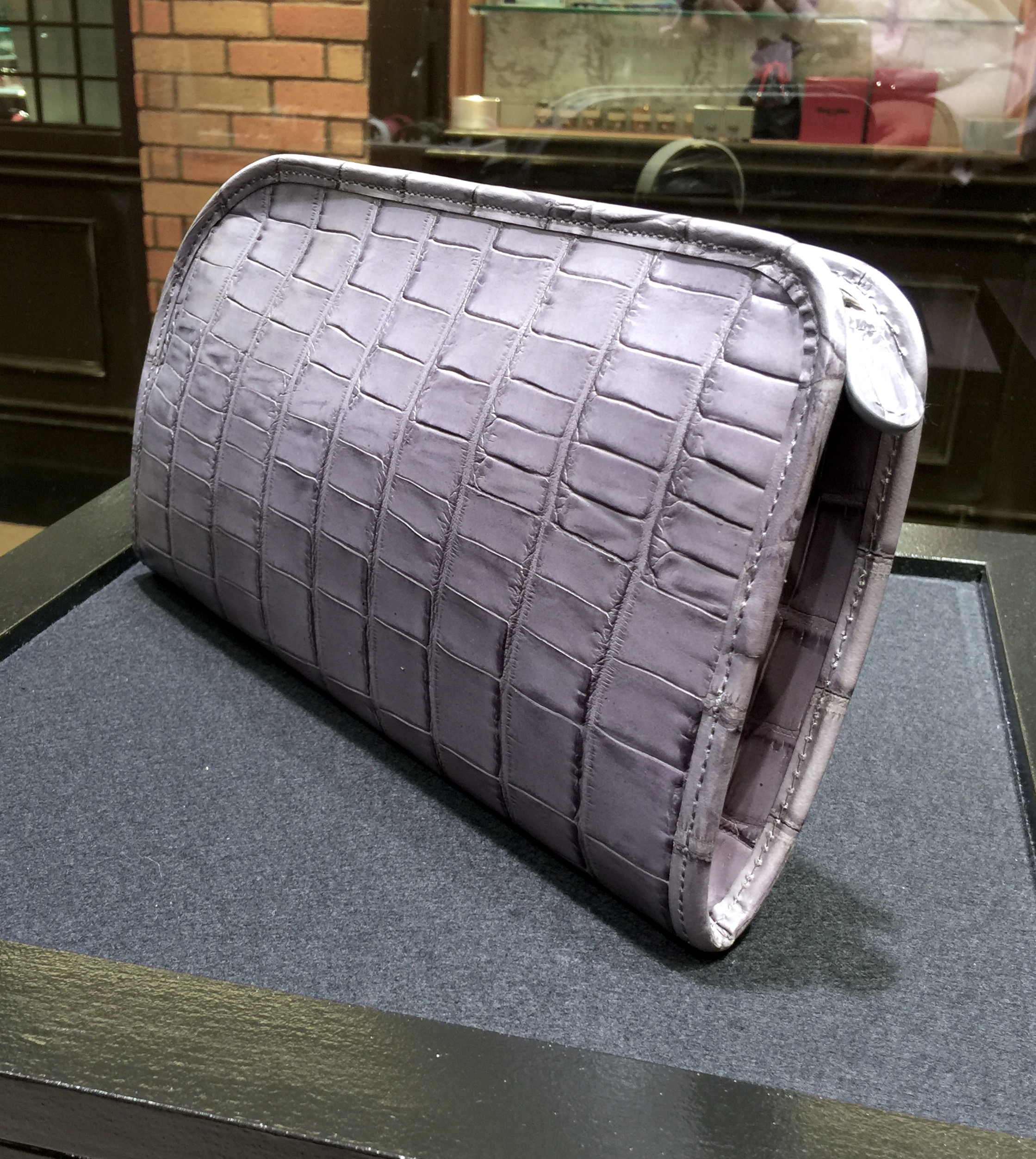 エリオットローズロンドン アリゲーターテール・クラッチバッグ