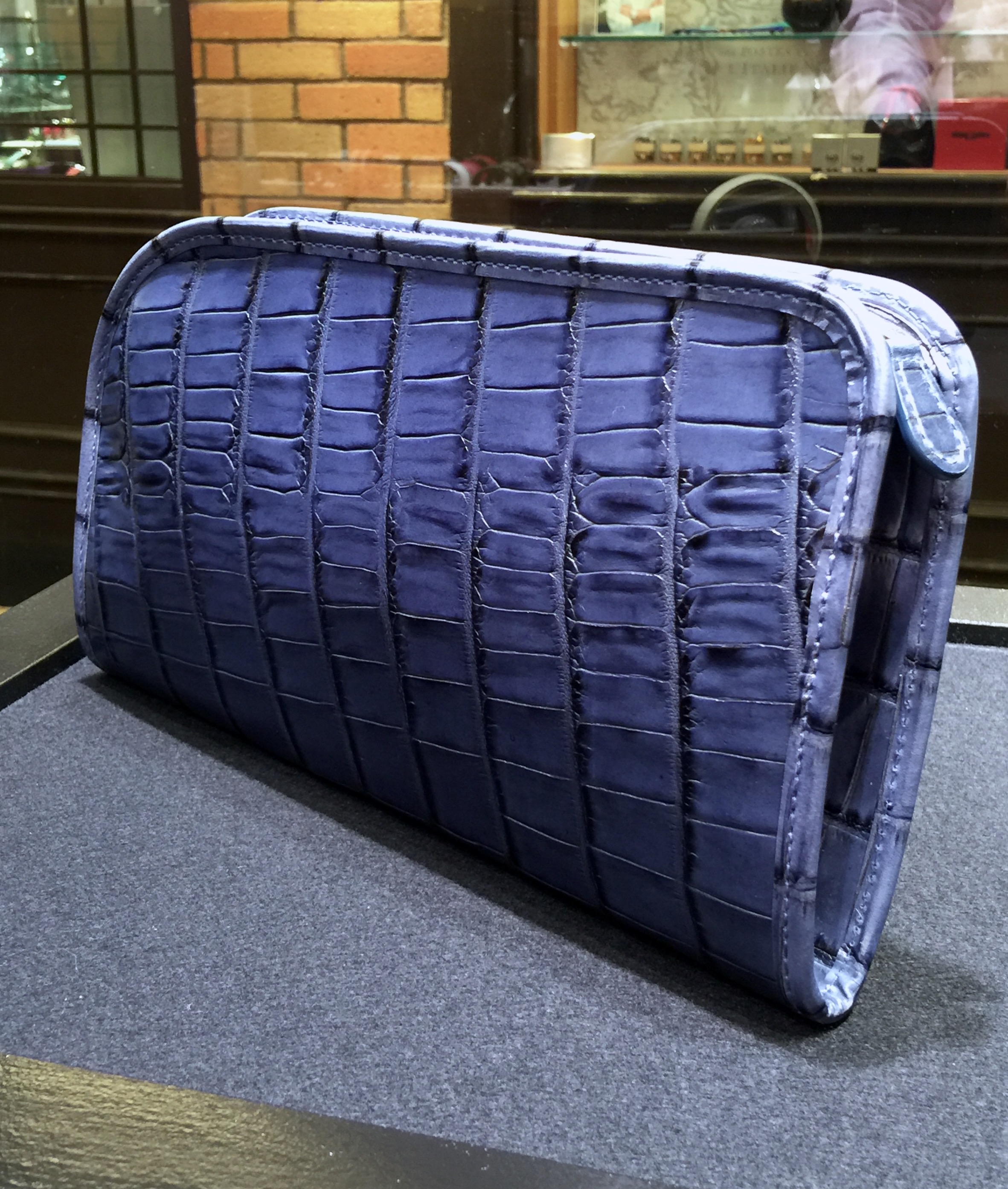 エリオットローズロンドン アリゲーターテール・クラッチバッグ