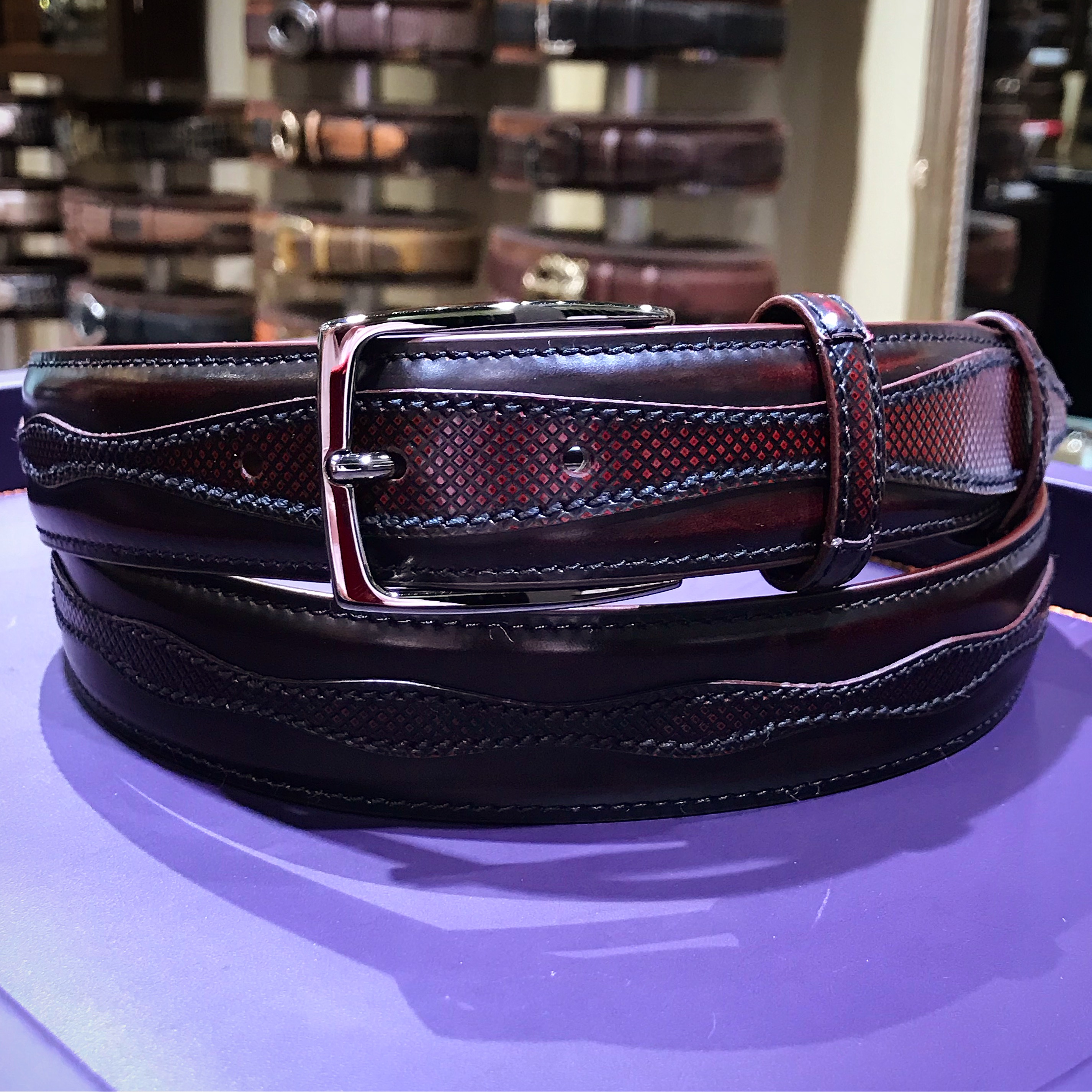 JOLSON CORDOVANの新色プラムレッド