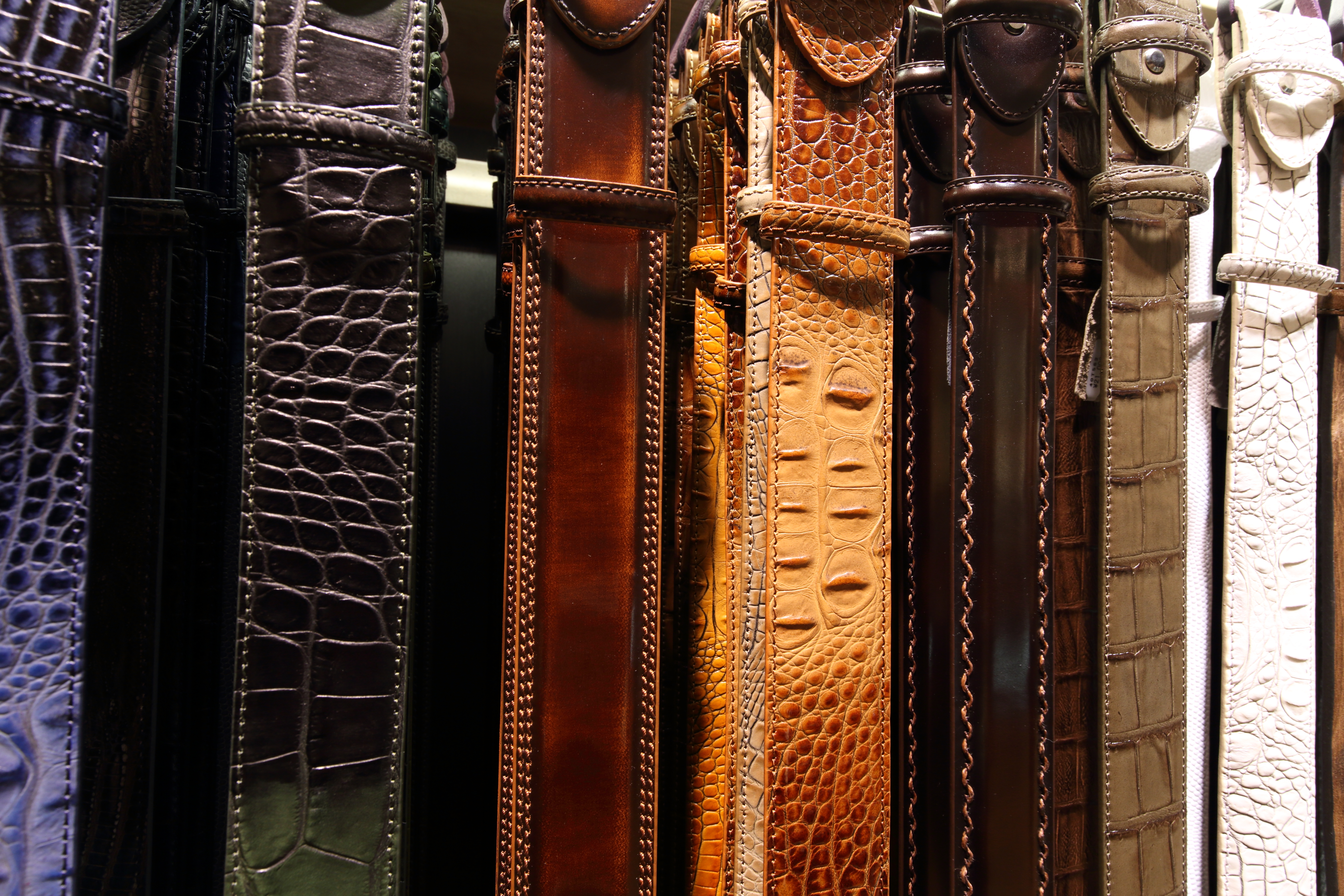 ELLIOT RHODES LONDON各店の年末年始営業のお知らせ