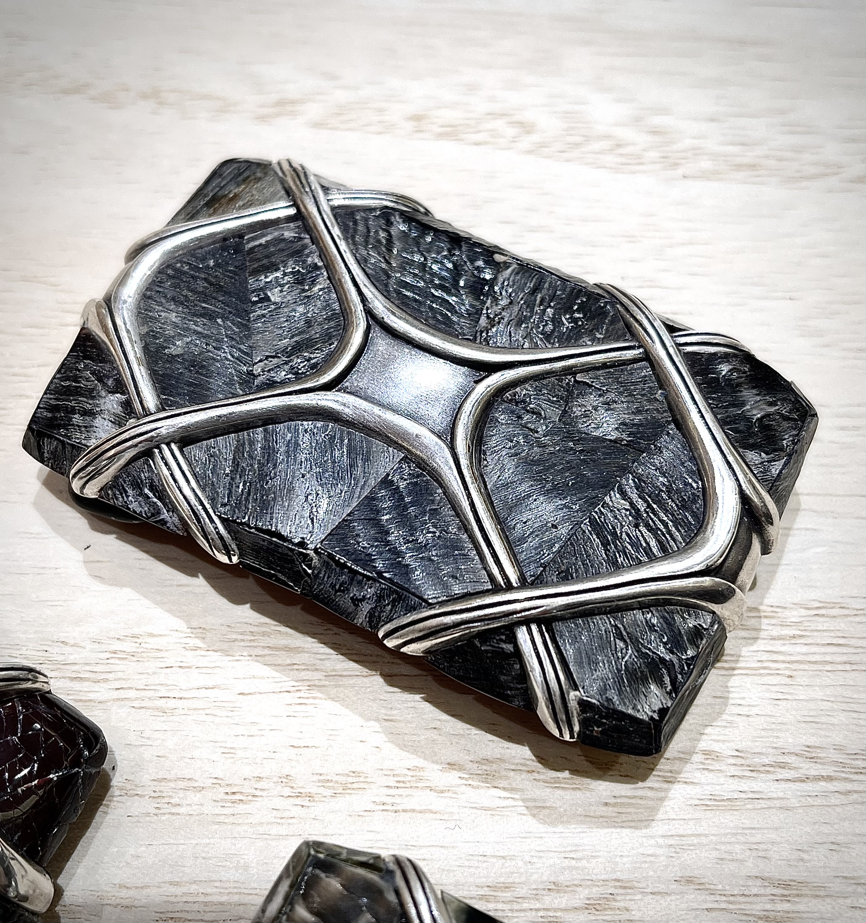 ELLIOT RHODES LONDON SELL BUCKLE