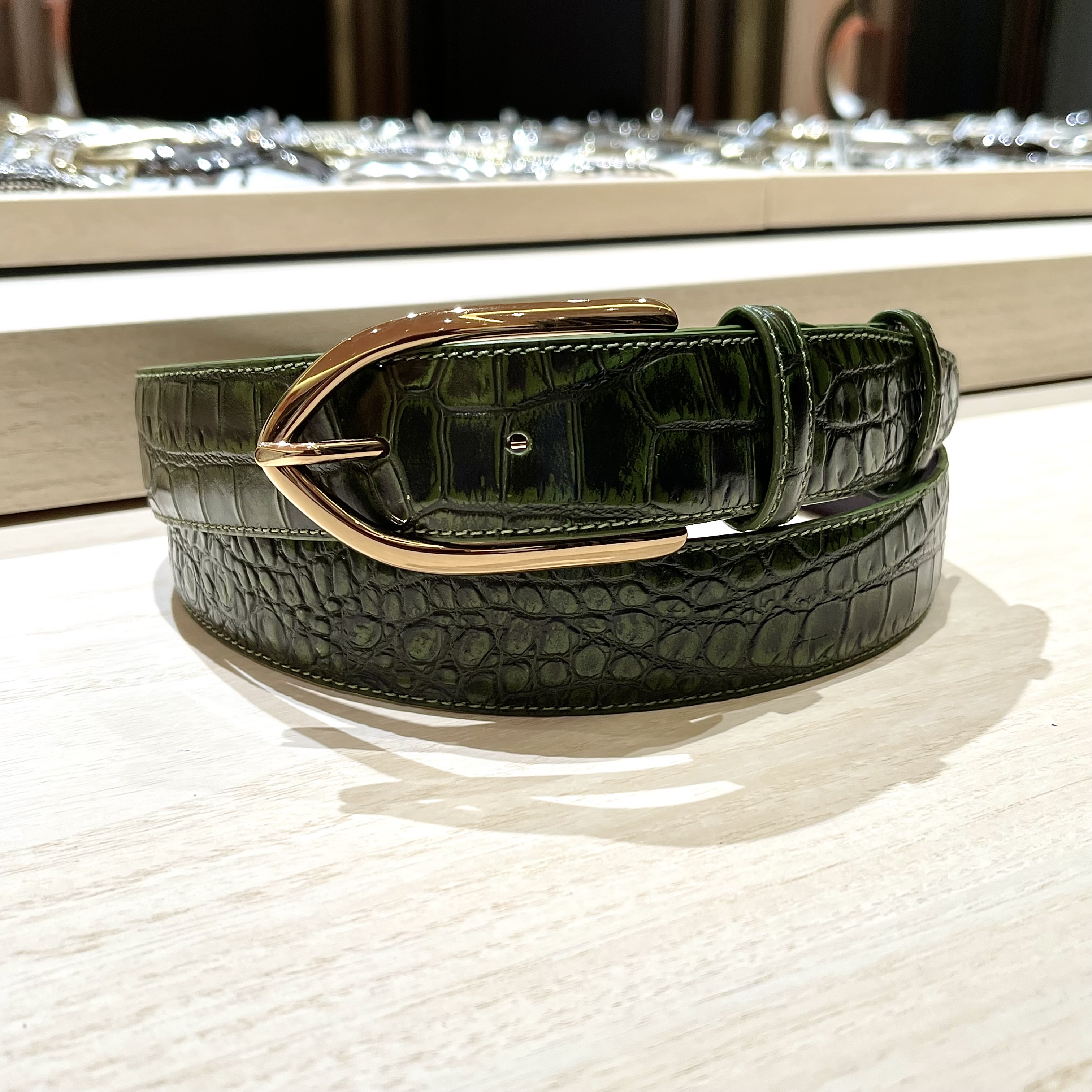 最近気になるグリーンベルト＋ゴールドバックル