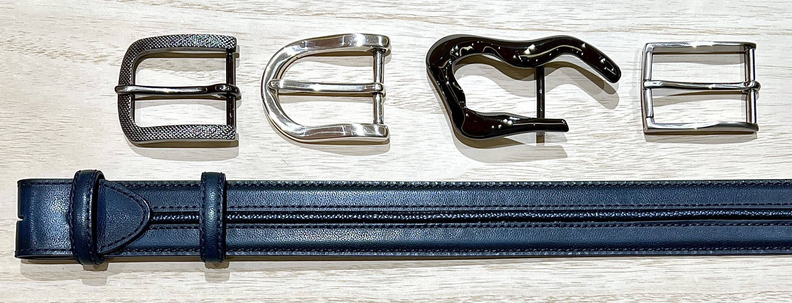 ストラップとバックルを組合わせて自分スタイルを完成させる