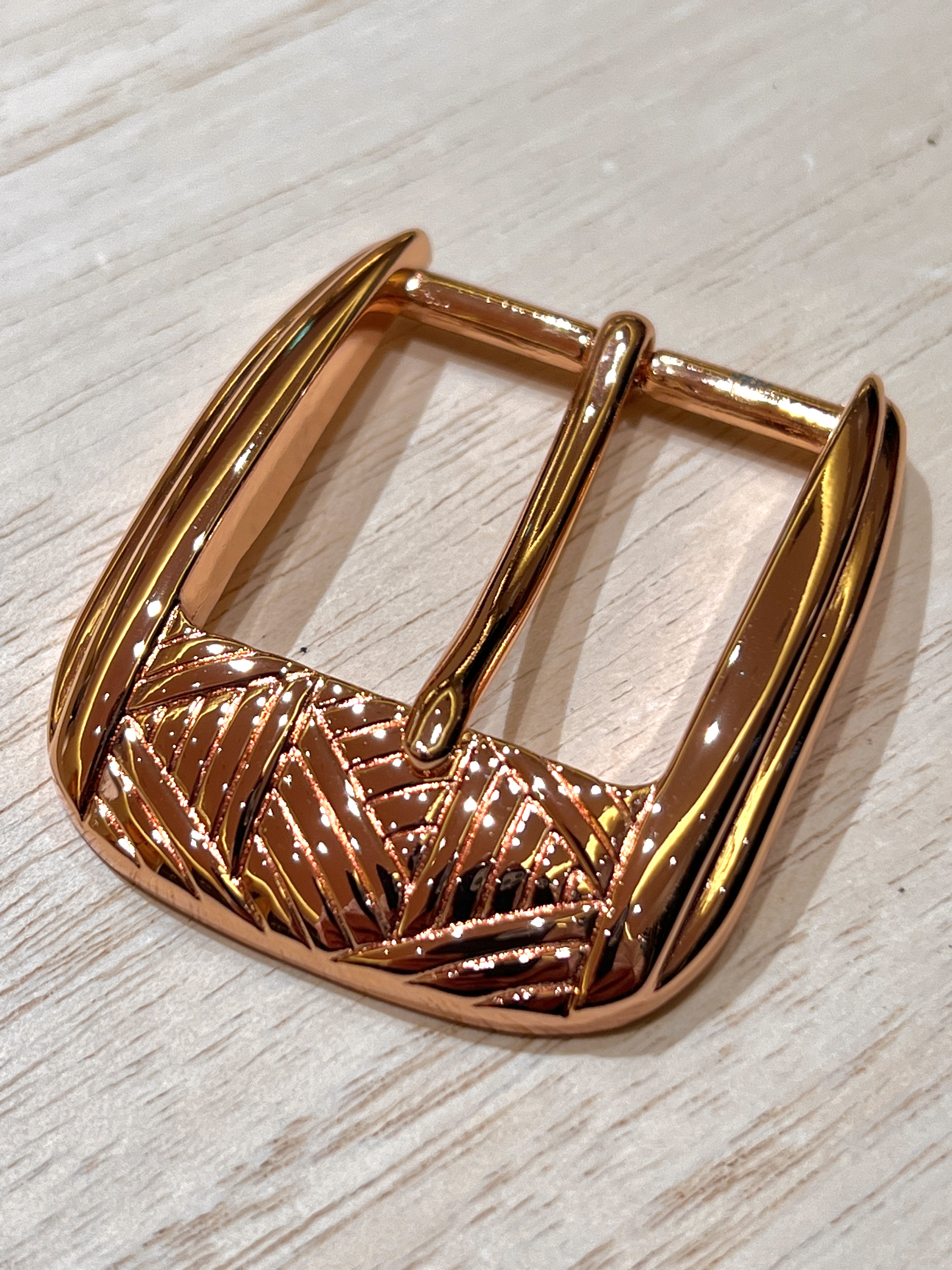 35mm魅惑のローズゴールドバックル